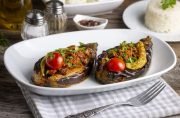 Μελιτζάνα γεμιστή - Stuffed eggplant